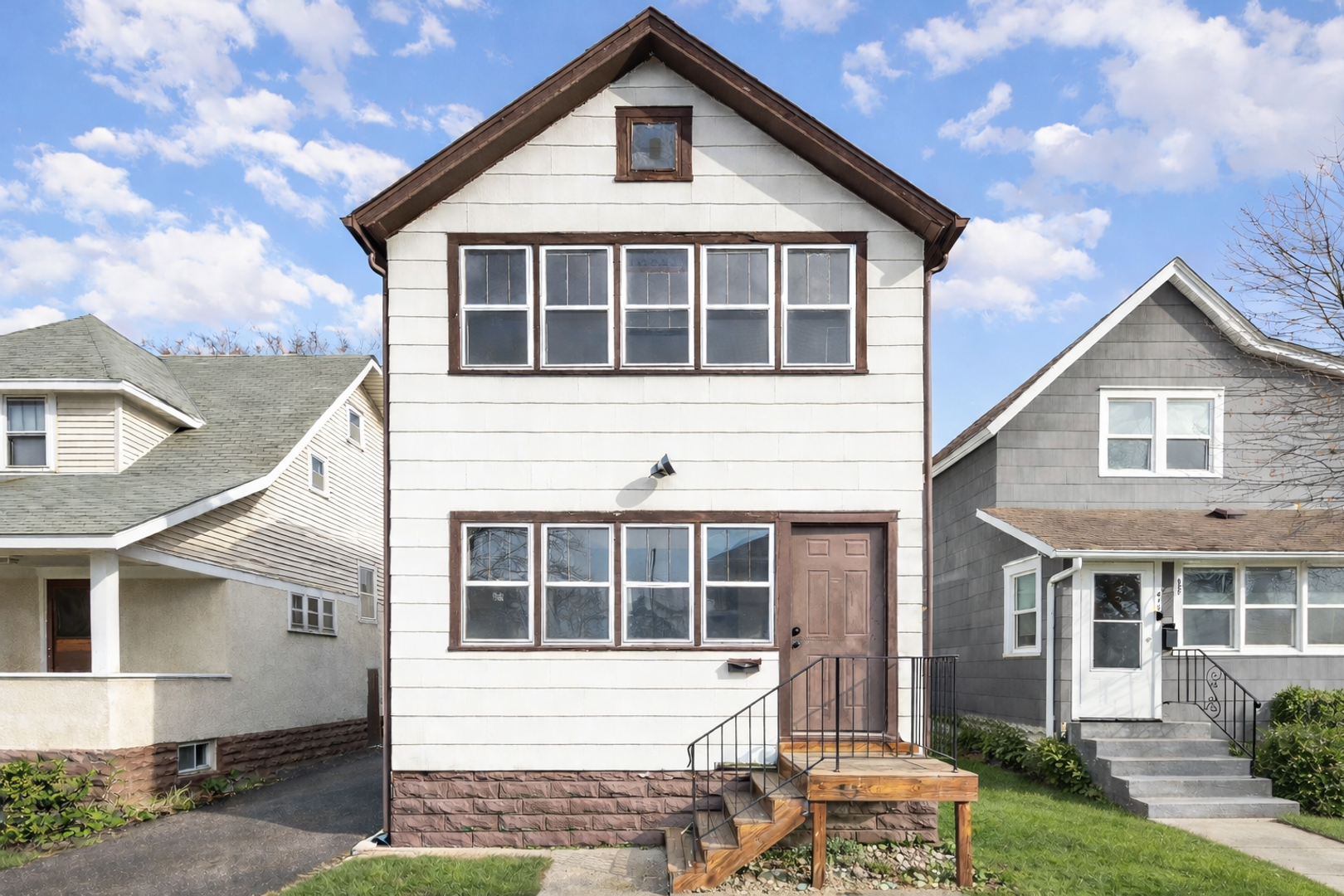 Saint Paul House: 447 Banfil St