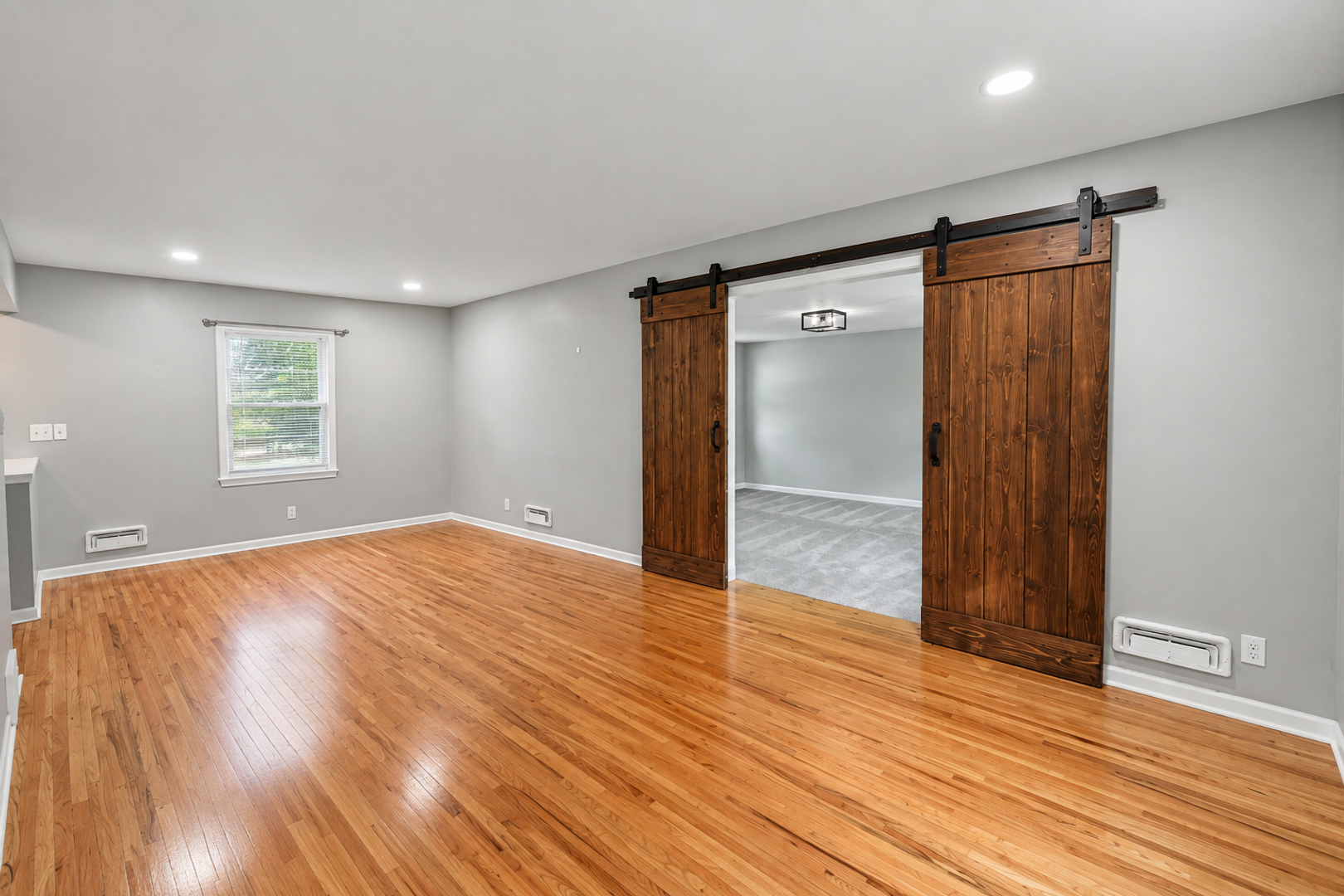 348 109th Ave NE 11 of 27