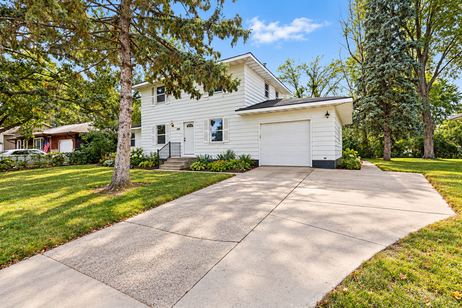 348 109th Ave NE 1 of 27