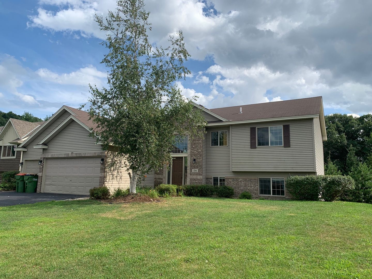 Andover House: 1064 161st Ln NW