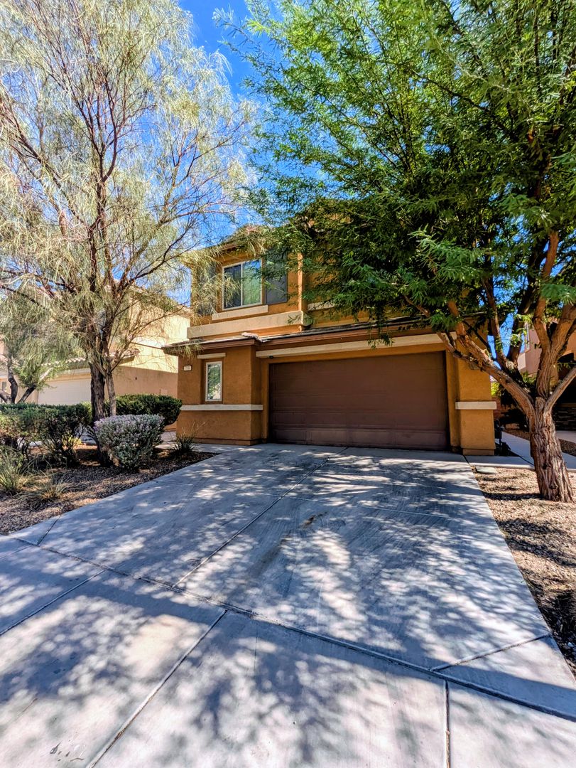 Henderson House: 758 Crest Valley Place