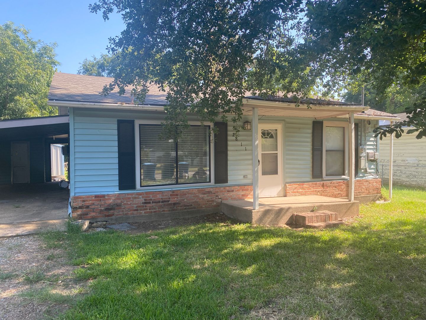 Denison House: 2811 W Elm St