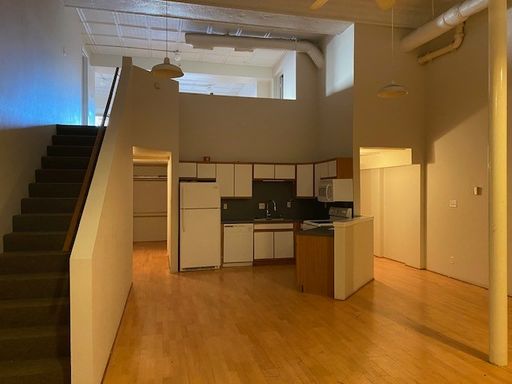 Split-Level Loft in Downtown Sherman! – photo 1
