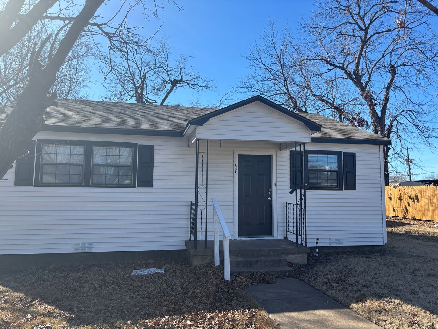 Sherman House: 808 S. Hazelwood St.