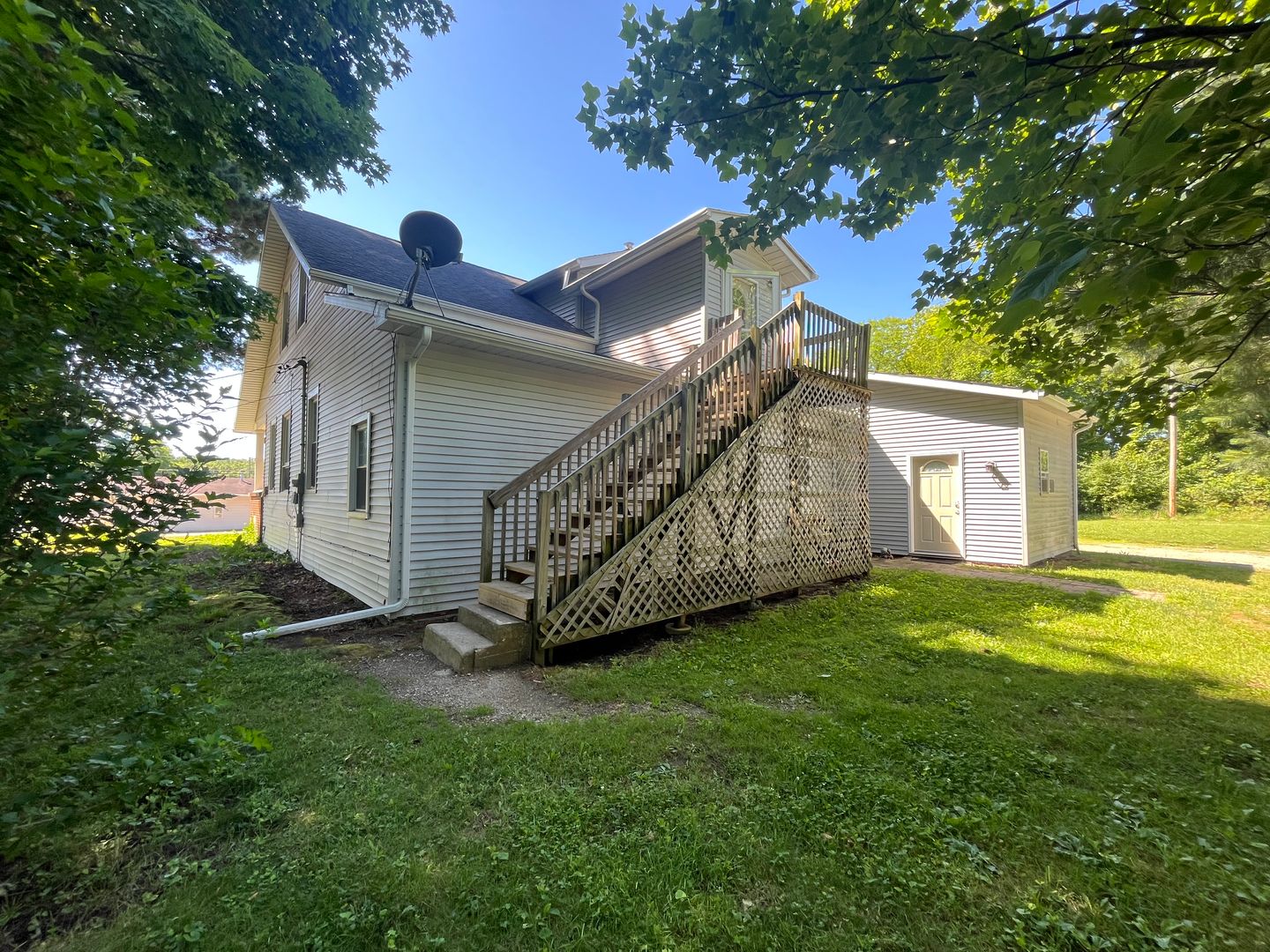 Berrien Springs Apartment: 4621 E Snow Rd.