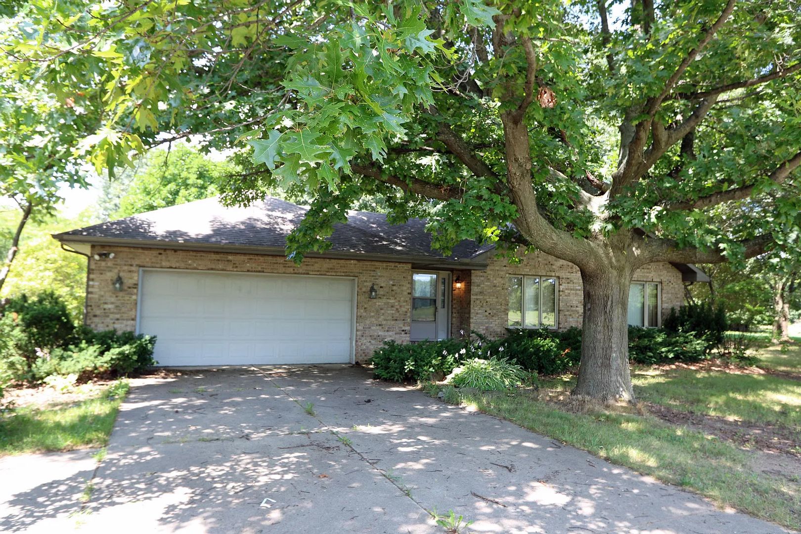 Stevensville House: 4282 Cleveland Ave.