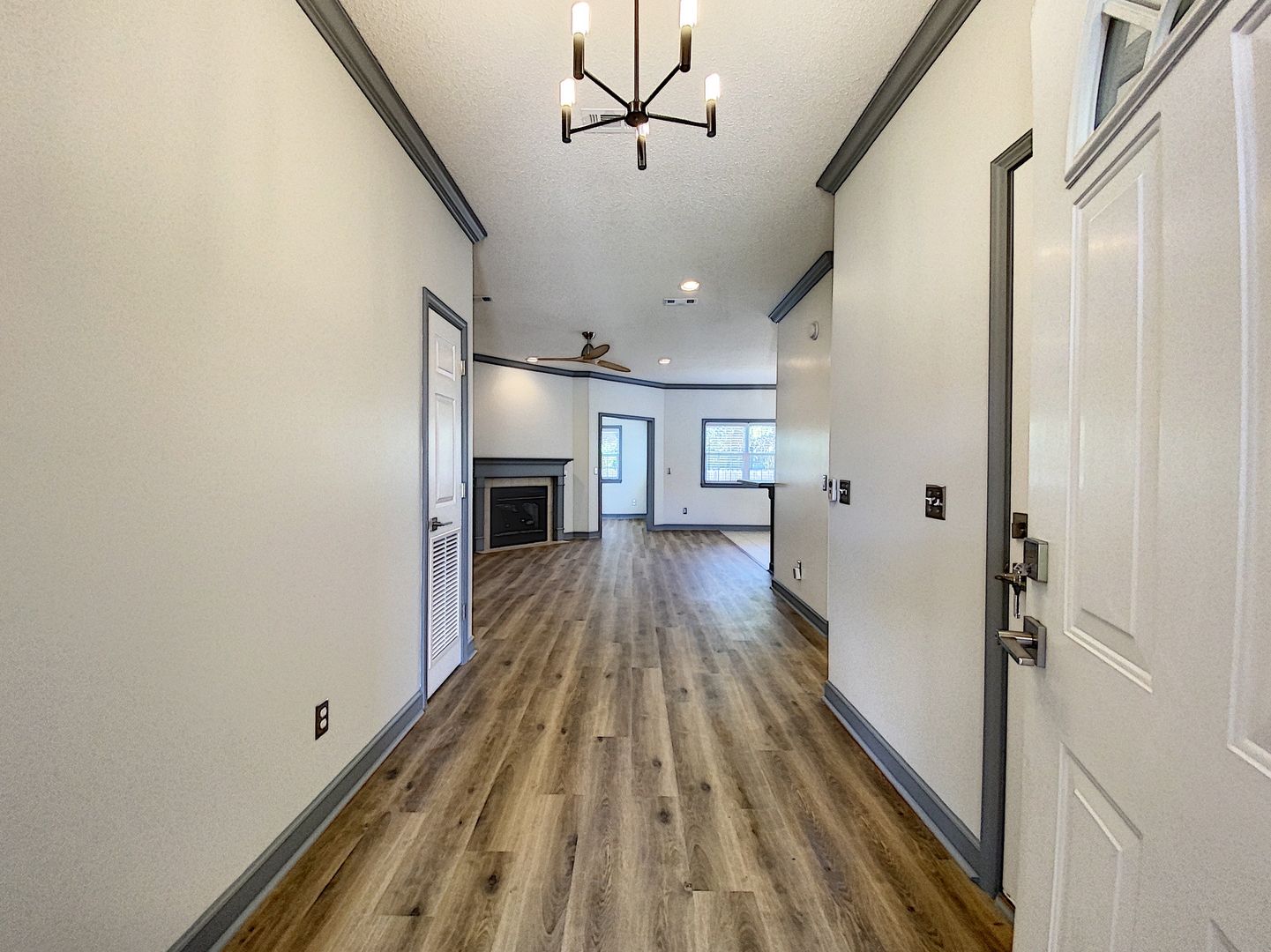Helo Heights Apt A 4 of 16