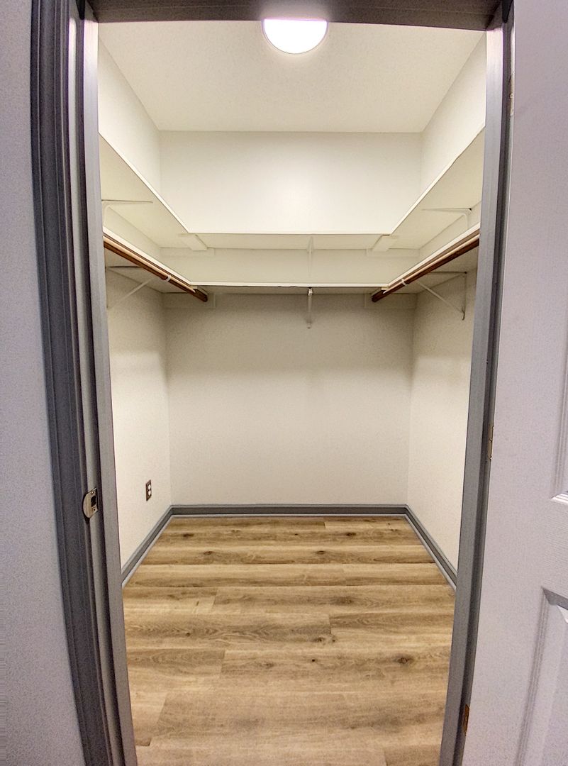 Helo Heights - Apt A 27 of 29
