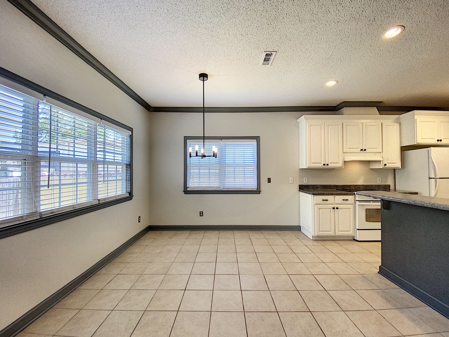 Helo Heights - Apt A 12 of 29