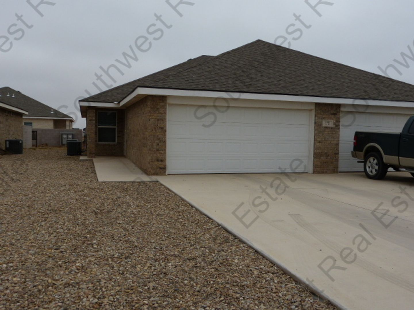 Clovis Apartment: 1305 Mission Dr.