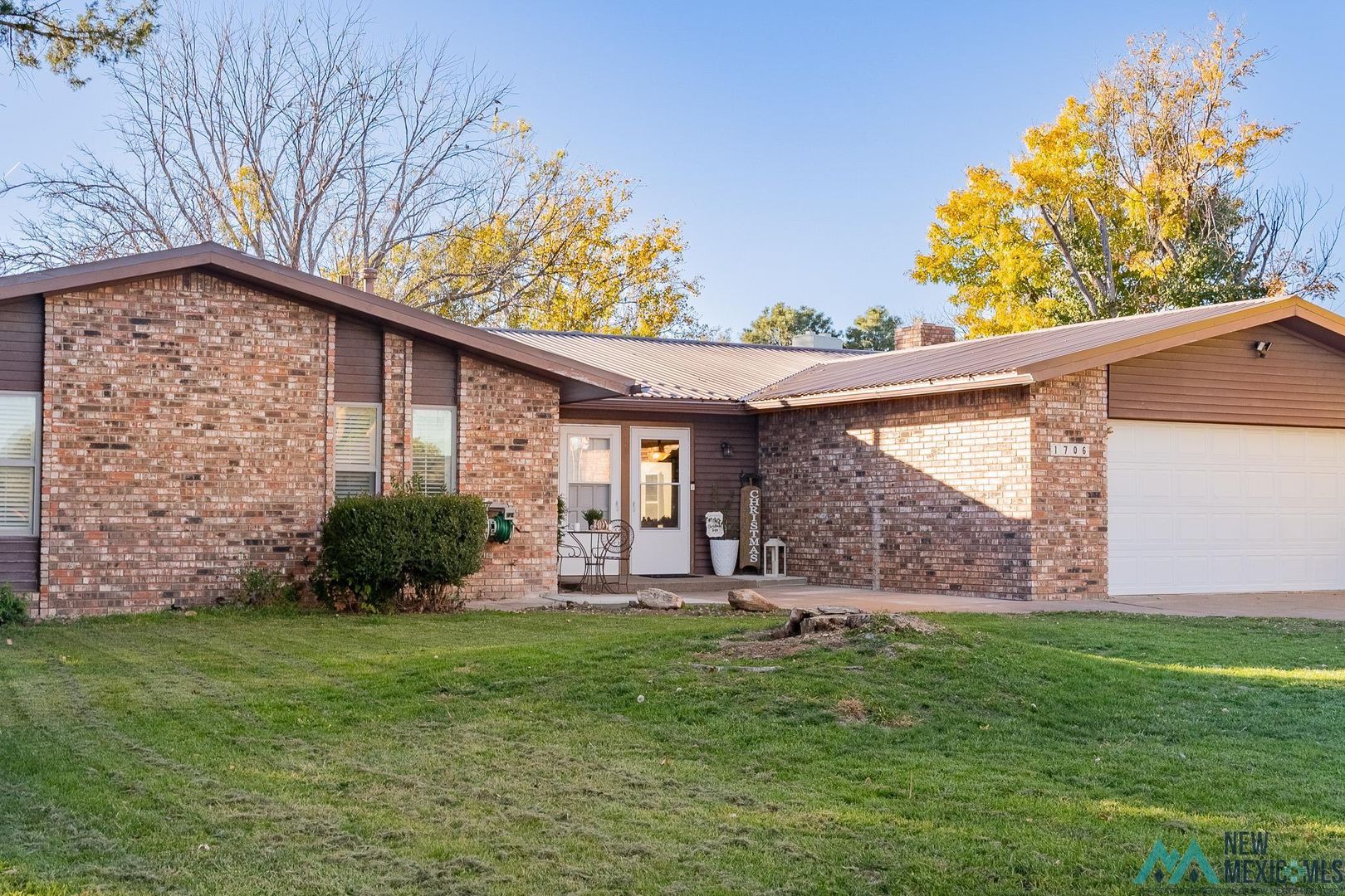 Clovis House: 1706 Fairway Terrace