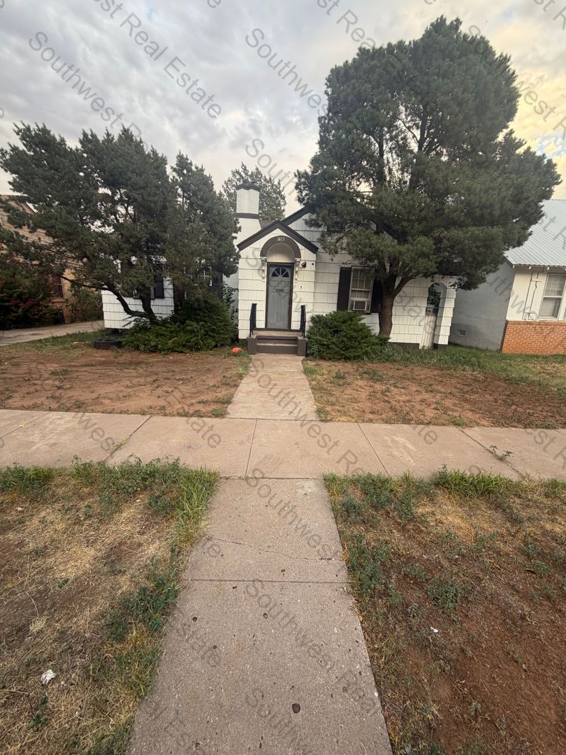 Clovis House: 1413 Axtell