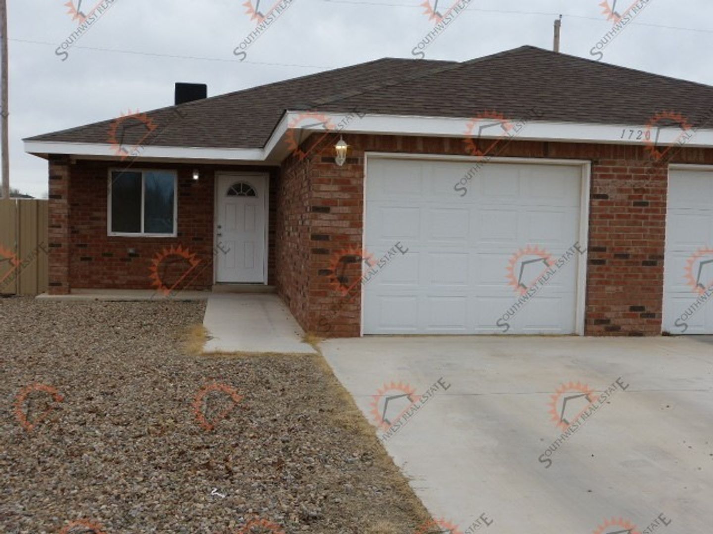 Clovis Apartment: 1720 W. 12th St.
