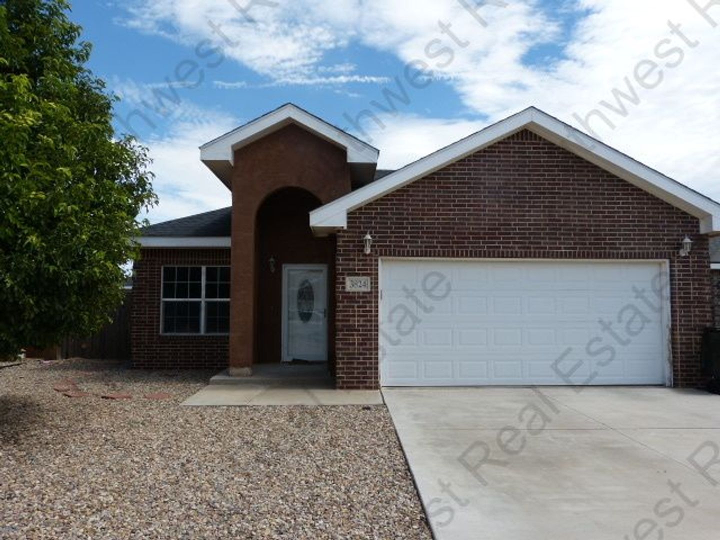 Clovis House: 3824 Madison Rd.