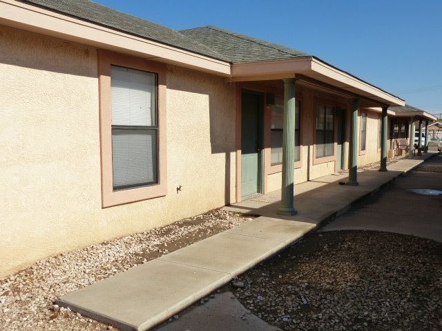 Portales Apartment: 812 S. Elgin