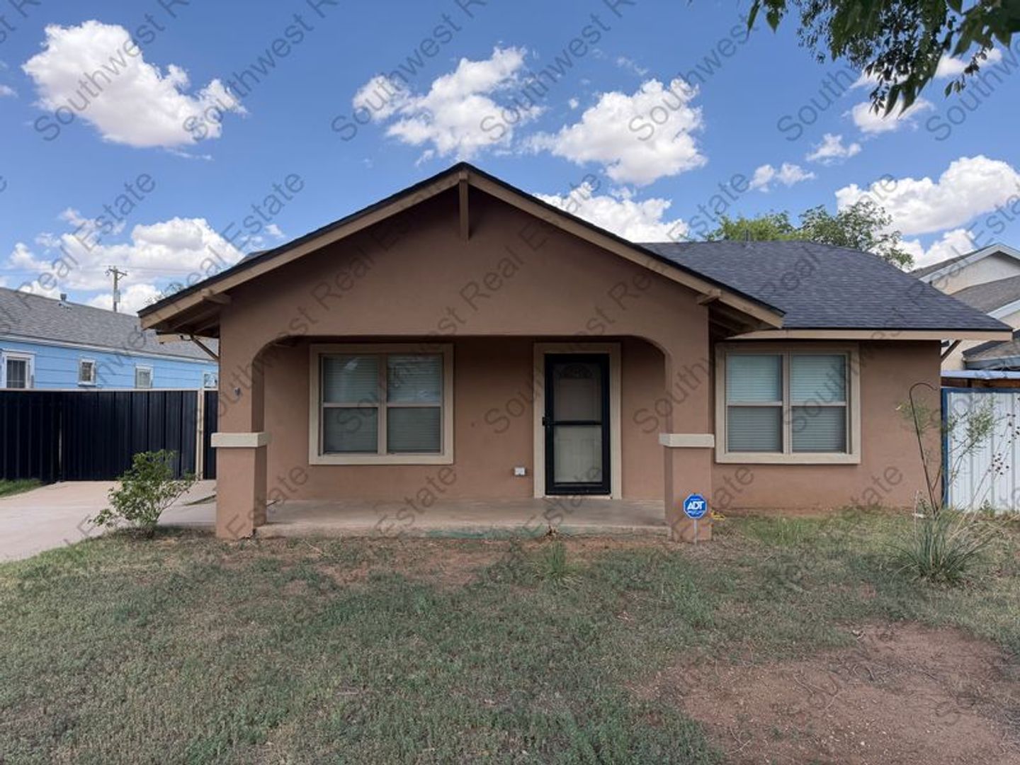 Clovis House: 1311 Gidding