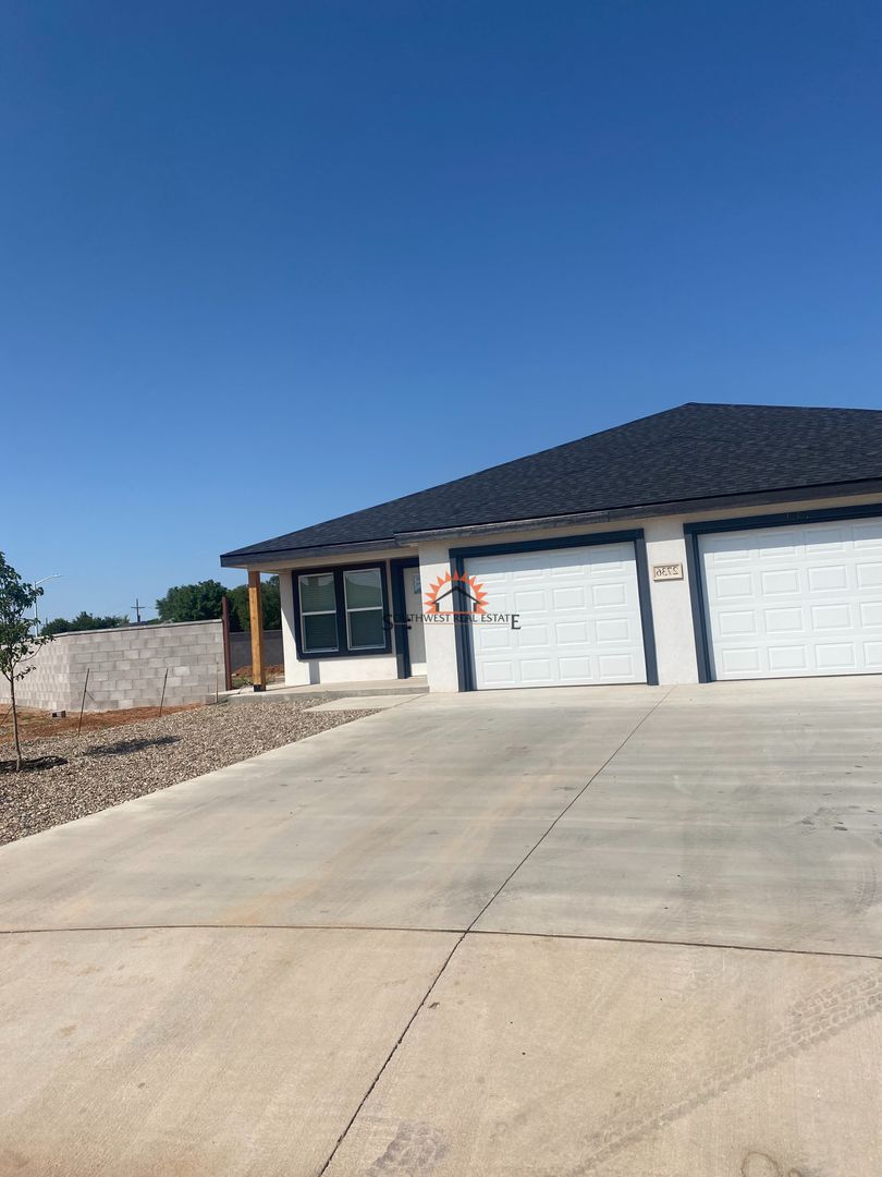 Clovis Apartment: 2736 Aldrich