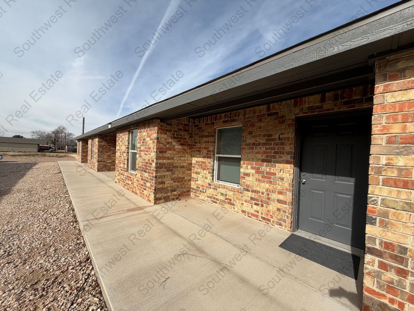 Portales Apartment: 1504 S. Ave G