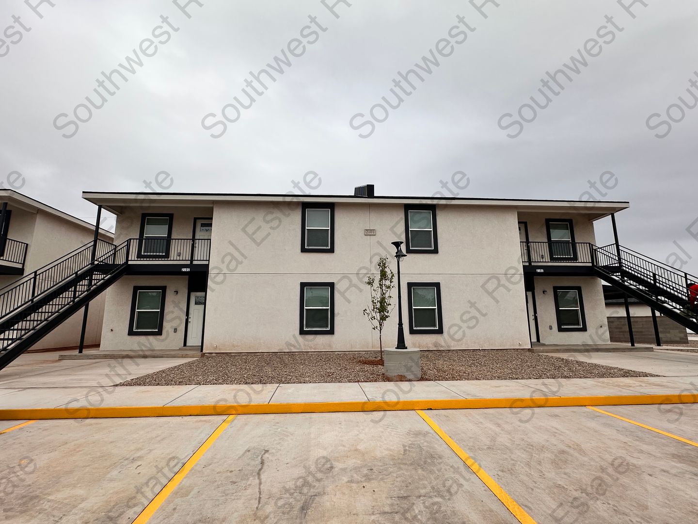 Clovis Apartment: 2101 Bobwhite
