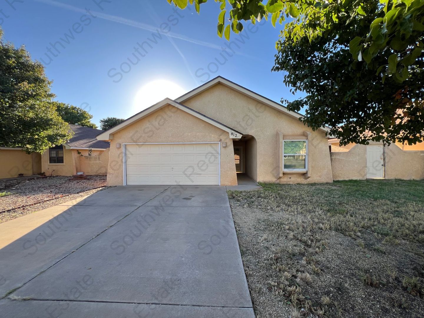 Clovis House: 812 Laurelwood Dr.