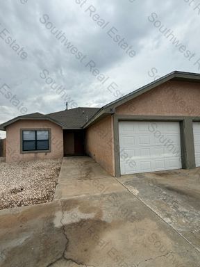 2 Bed 2 Bath Rental at 901 Stanton - A, Clovis, NM – photo 1