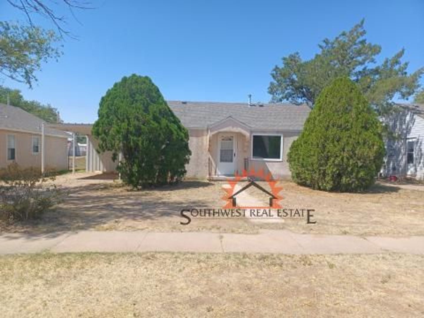 Clovis House: 2000 Ross St.