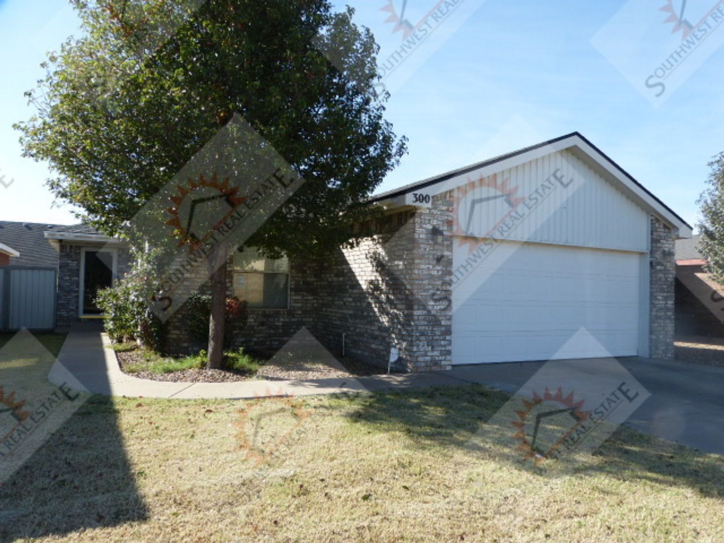 Clovis House: 300 Burro Trail