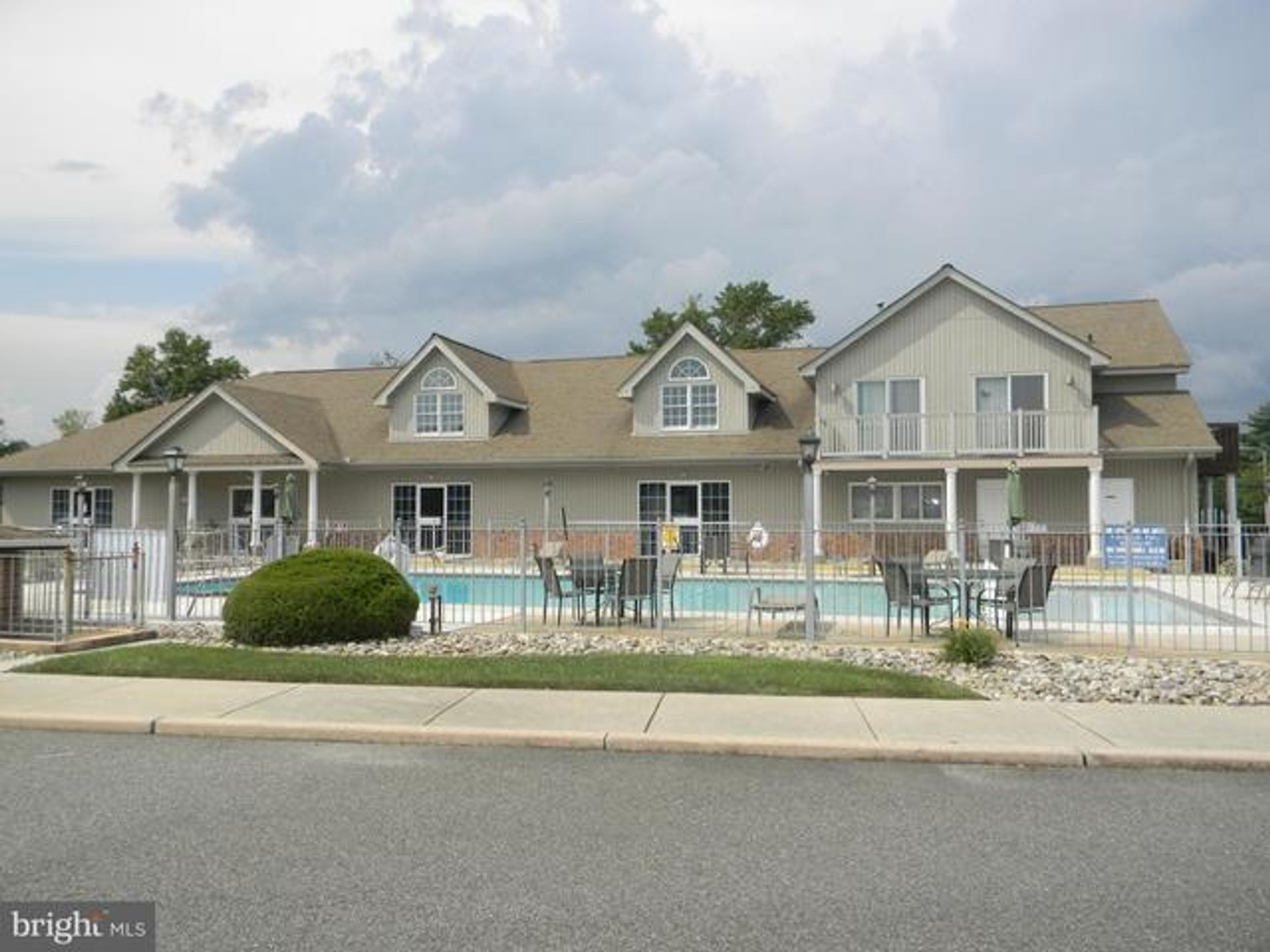 Harlen Court Rentals 3 of 12