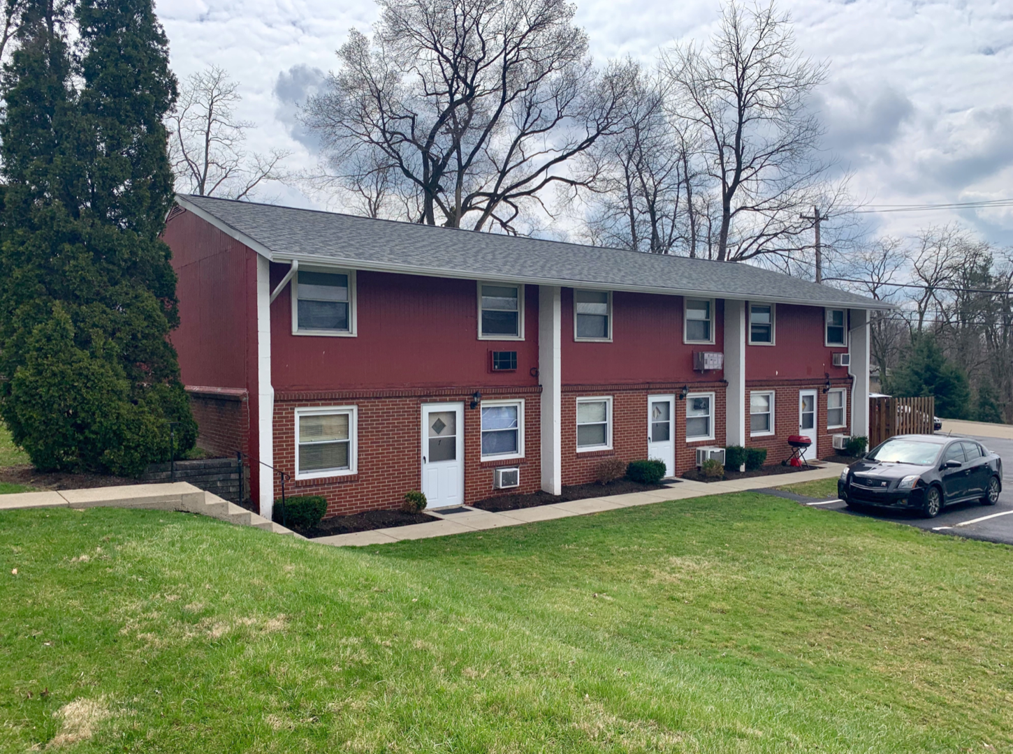 Moon Township Apartment: 401 Moon Clinton Road