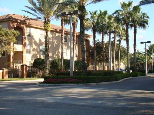 Now Leasing: Select Units with 3 Months FREE! – photo 1
