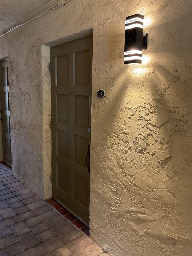 Coral Springs Apartment: 8203 W Sample Road - Apt 19