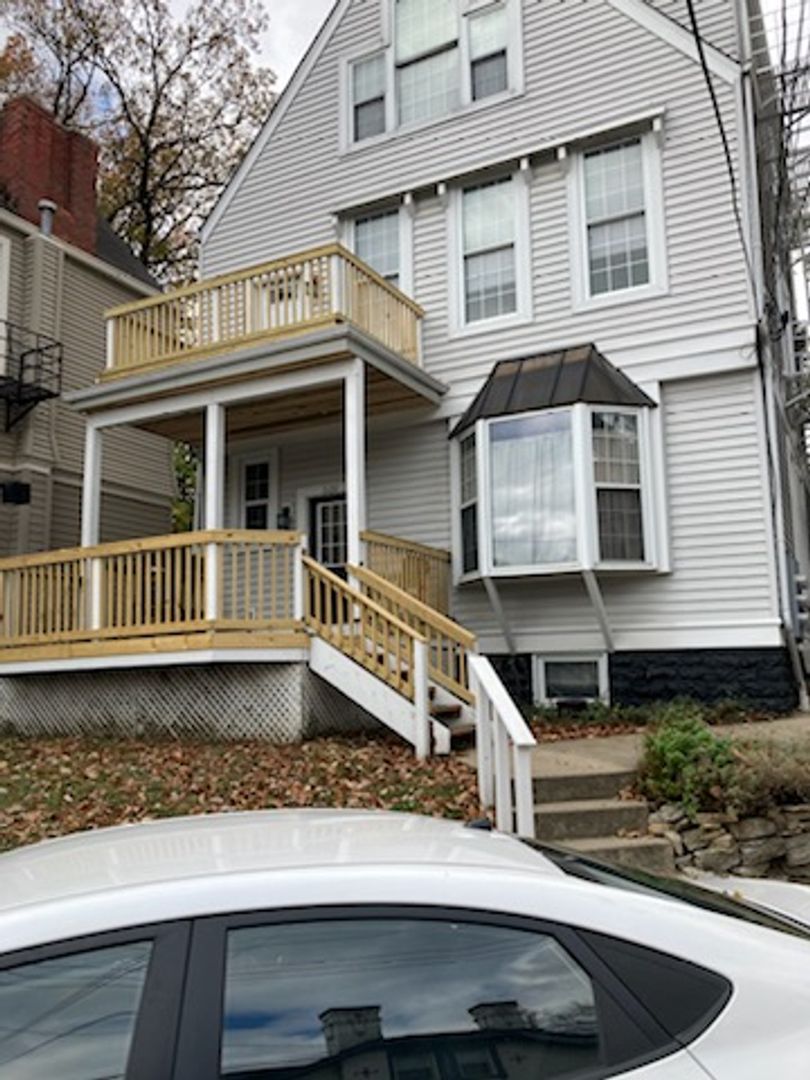 Cincinnati Apartment: 2237 Francis Lane