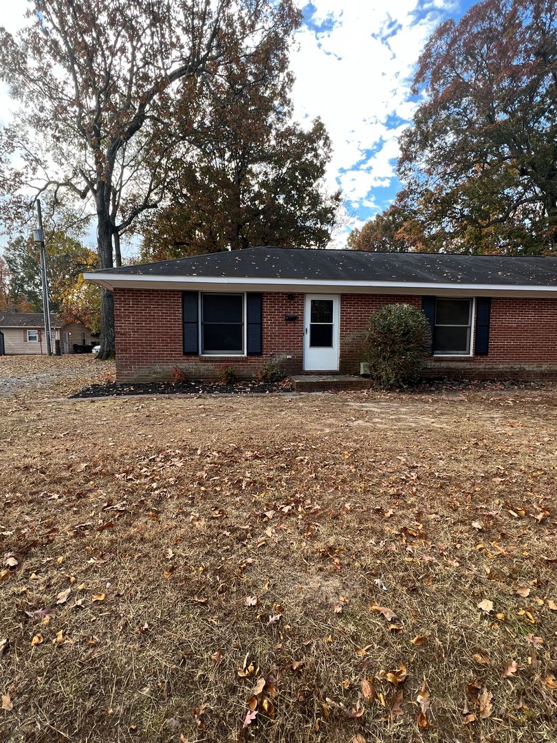 Monroe House: 511 Lane St
