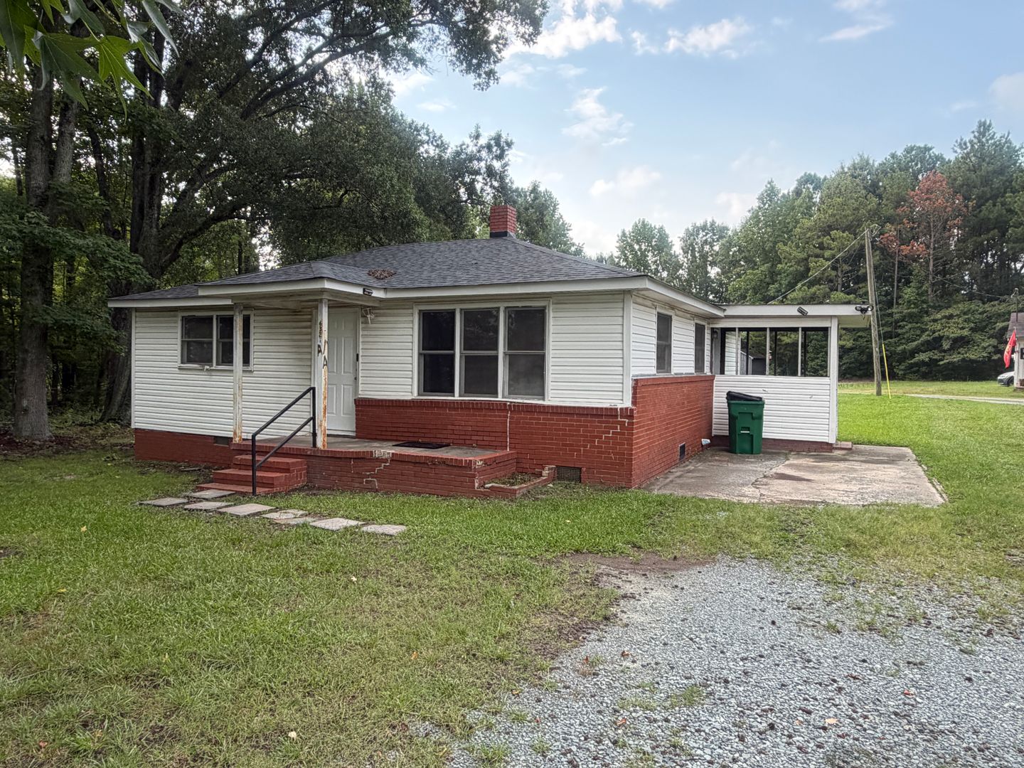 Matthews House: 632-A Stallings Rd