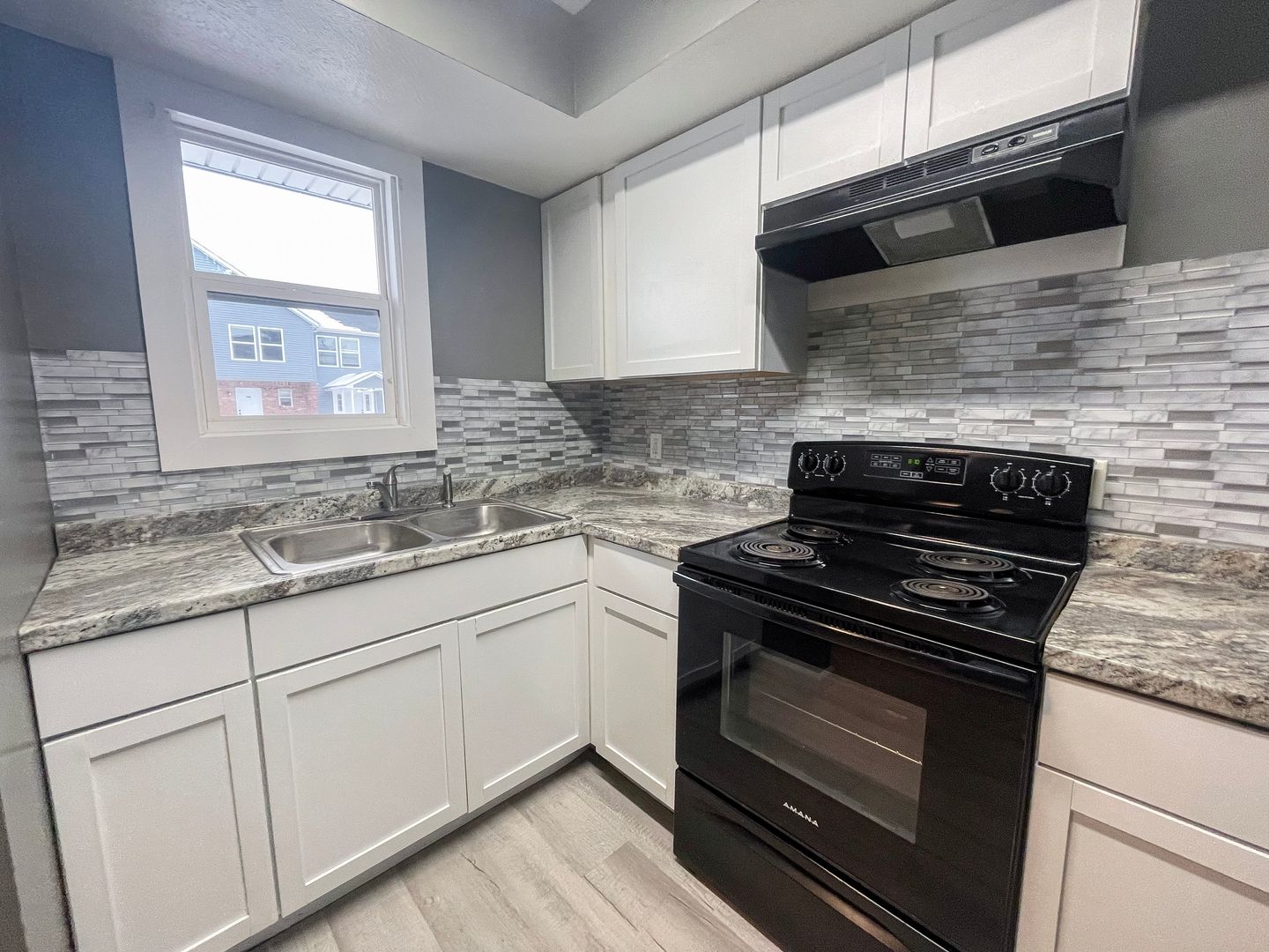 Warsaw Apartment: 551 Clinic Court