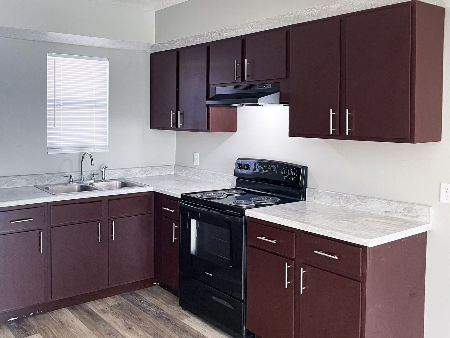 Warsaw Apartment: 551 Clinic Court