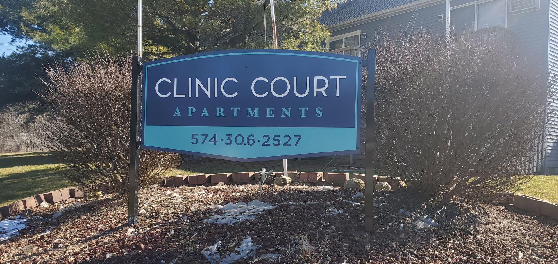 Warsaw Apartment: 551 Clinic Court