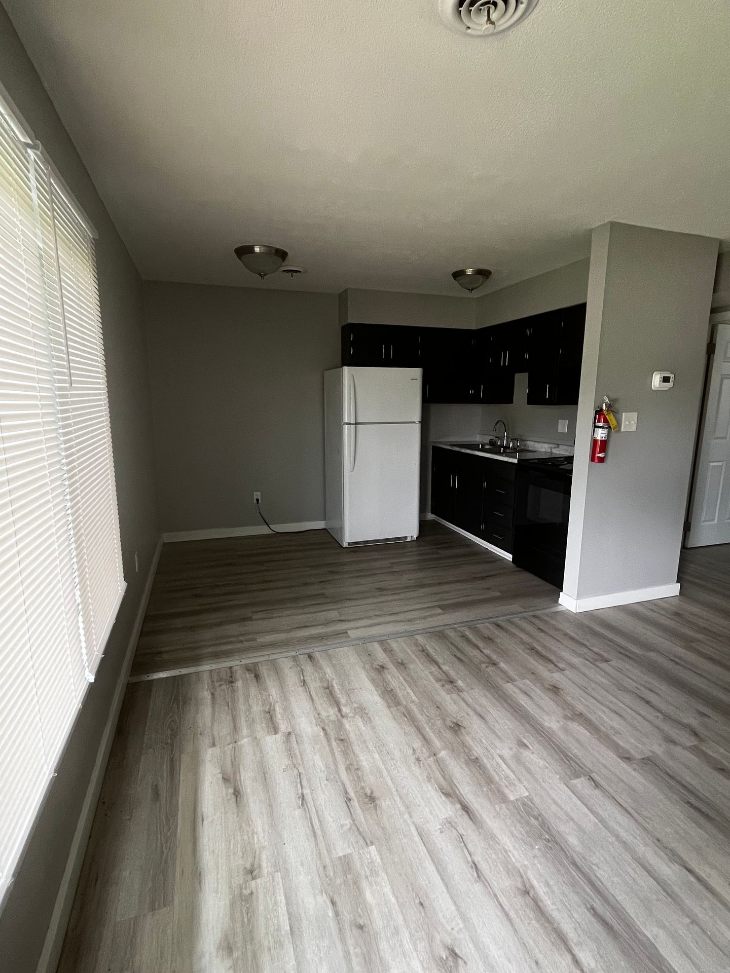 Bloomington Apartment: 400 S Parkway Dr