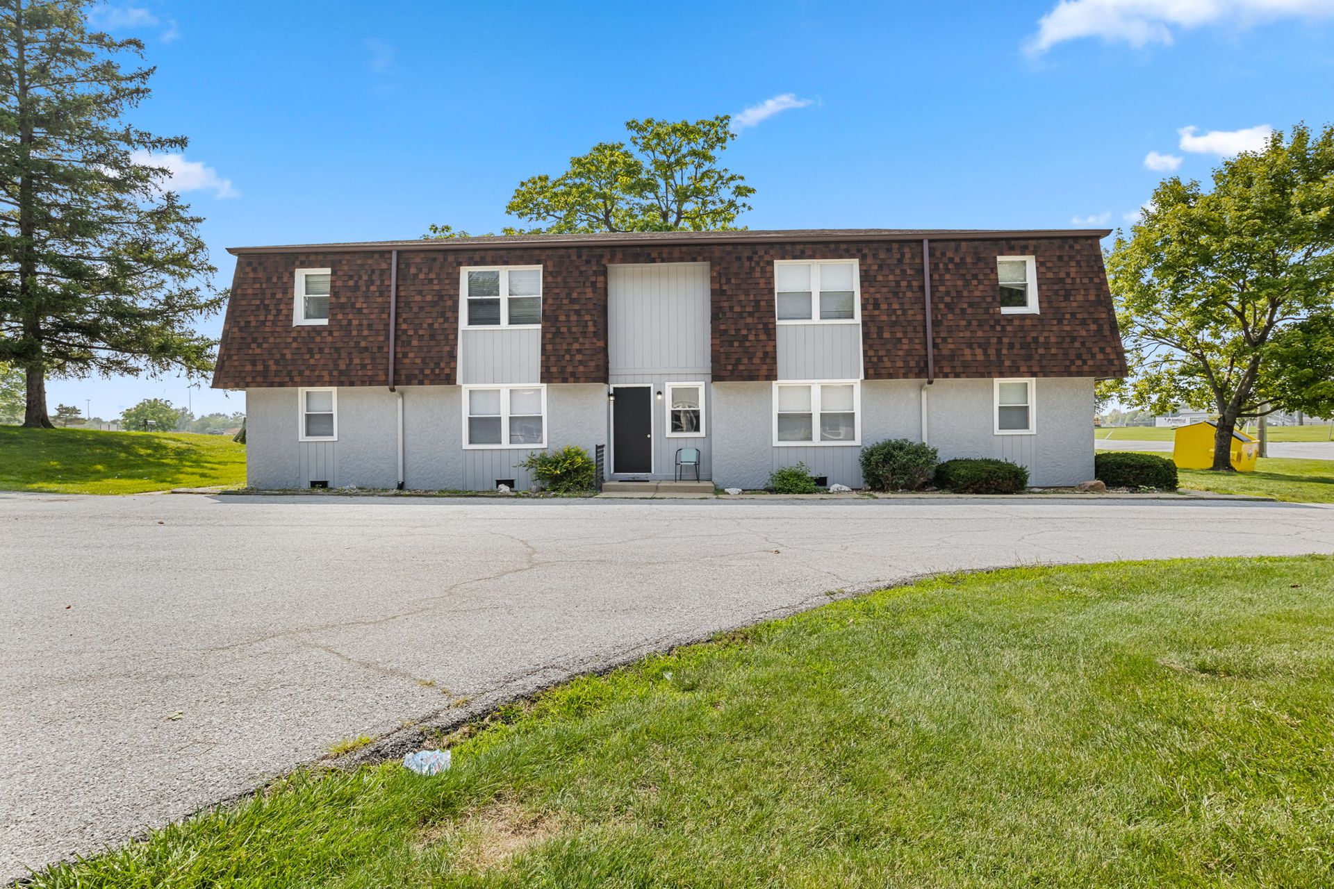 Danville Apartment: 1189-1195 W Lincoln St