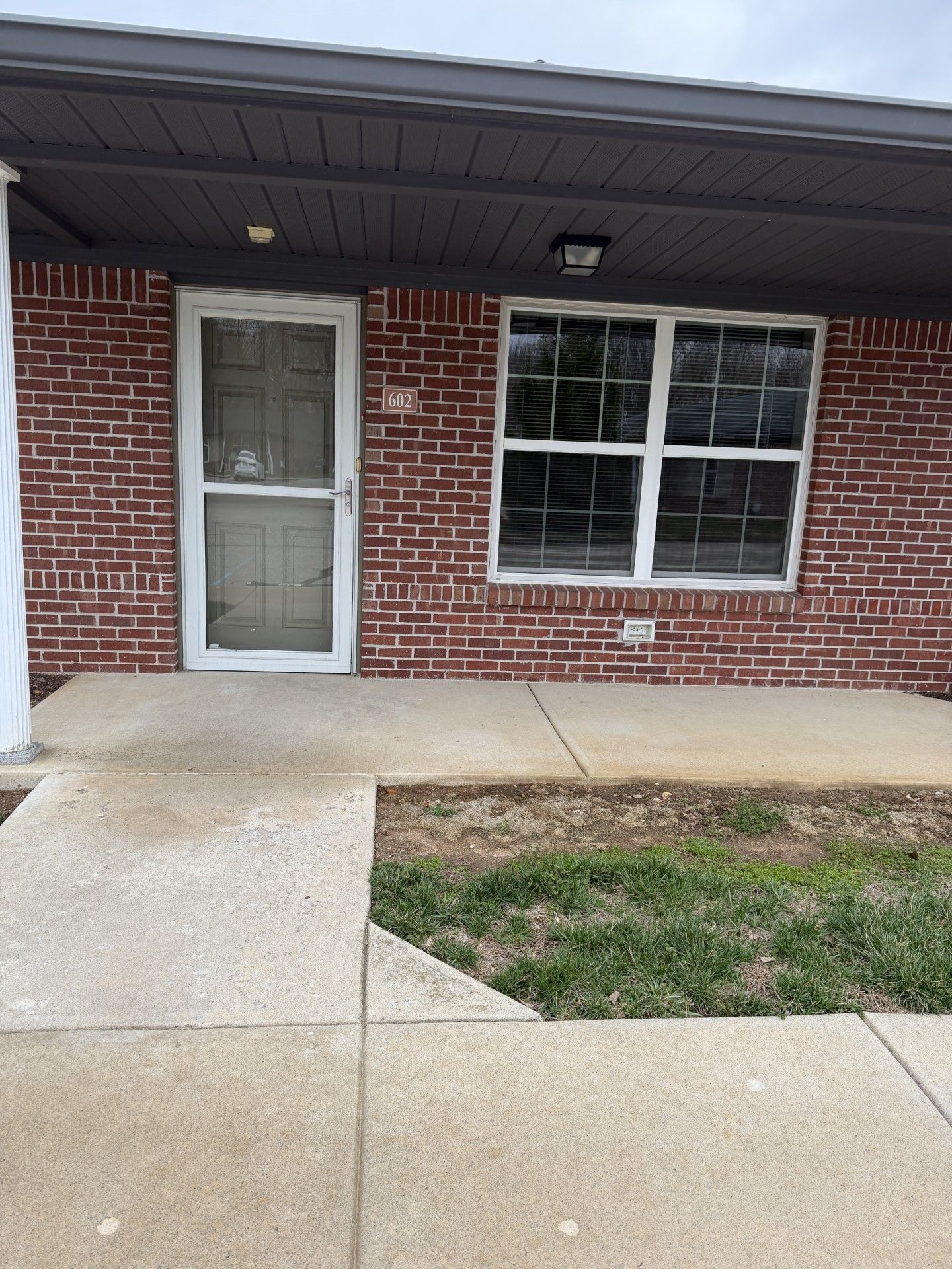 Edinburgh Apartment: 501 Hammond Dr