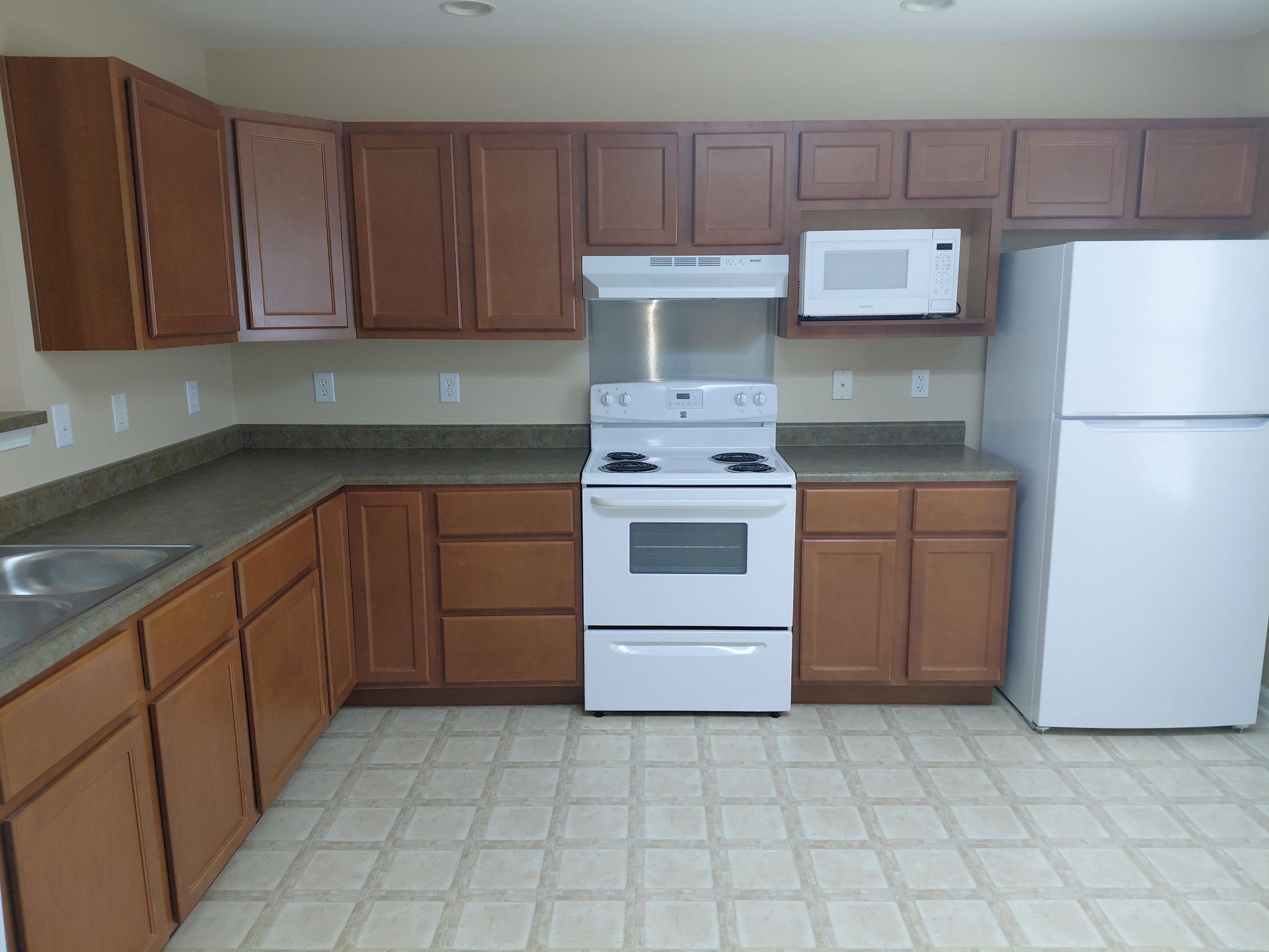 Greenfield Apartment: 2220 Stone Crossing Way