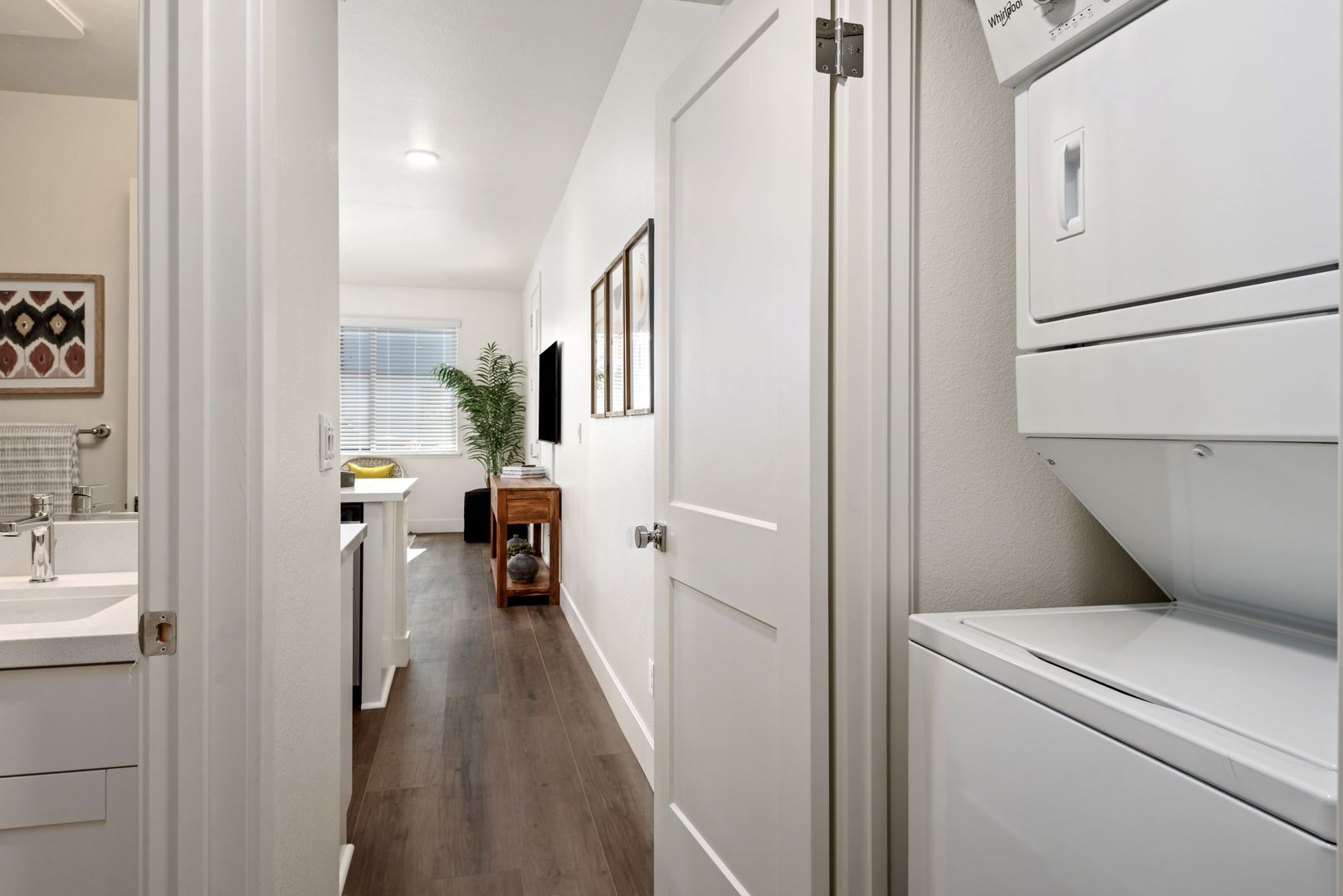 Santa Rosa Apartment: 1501 Patty Place