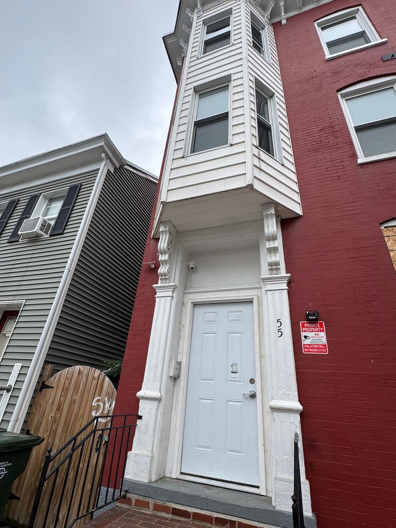 Hagerstown Apartment: 55 E. Antietam Street