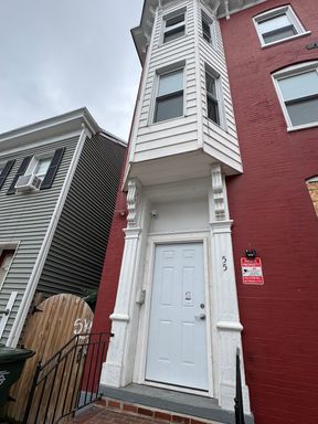 2nd Floor Renovated 3 BDRM Apartment located on E. Antietam Street – photo 1