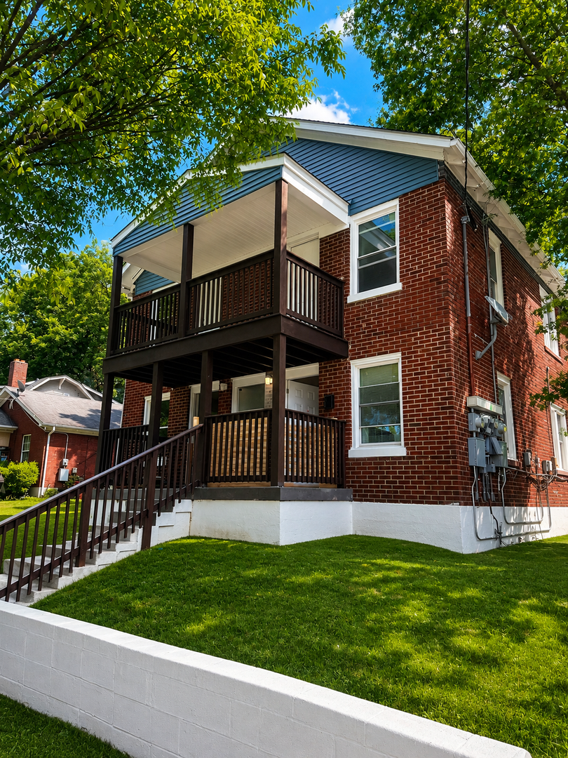 Louisville Apartment: 1724 W Ormsby Ave