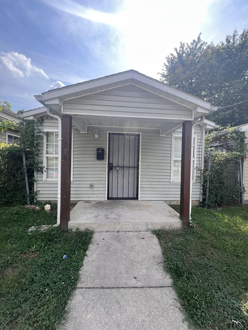 Louisville Apartment: 2718 Montgomery