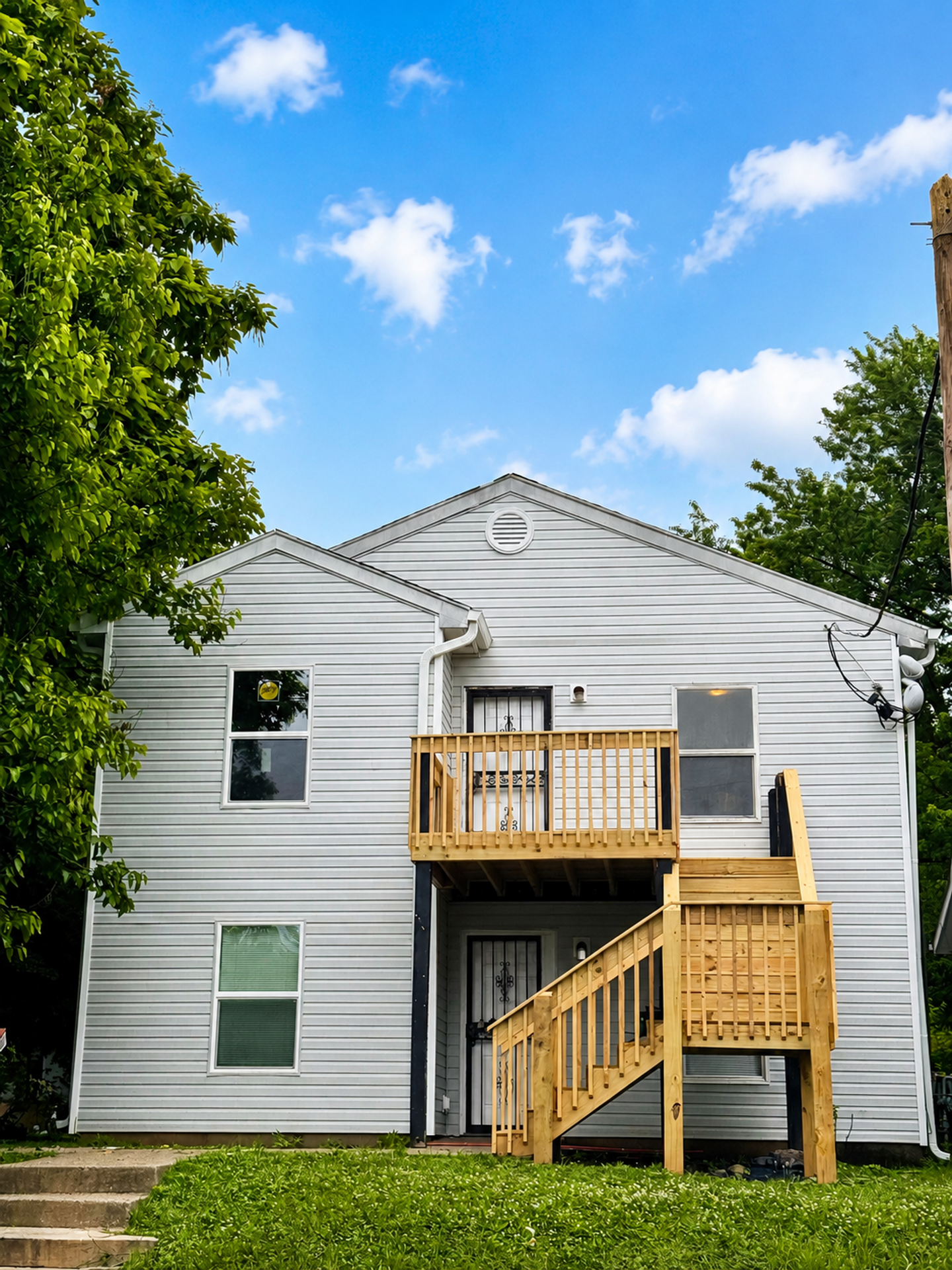 Louisville Apartment: 1723 W Kentucky Street