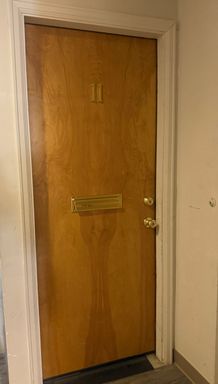 Hidden gem on Auburn for rent – photo 1