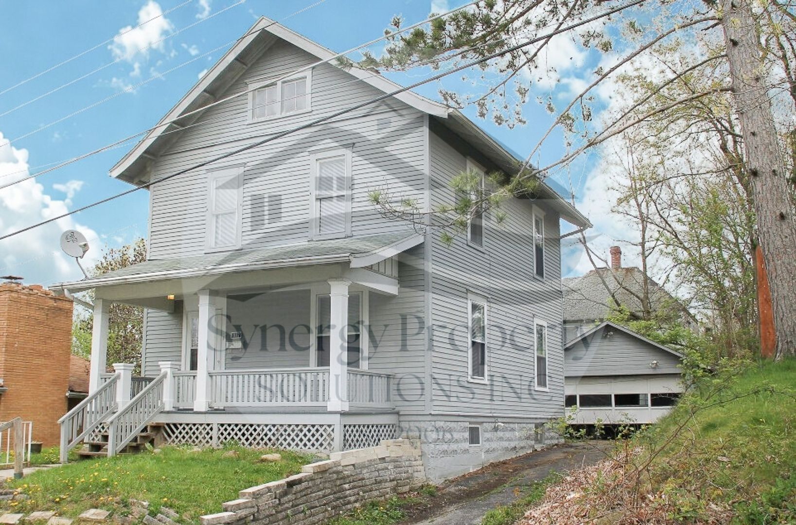 Mansfield House: Glenwood Heights Ave 117