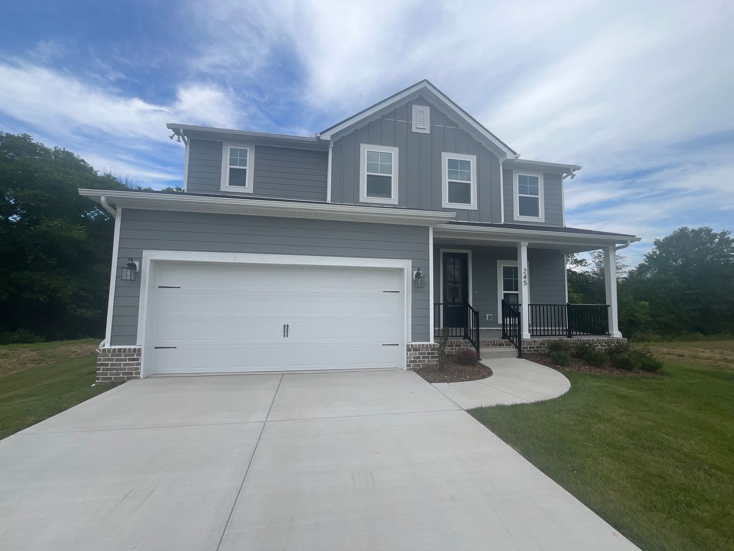 Gallatin House: 245 Rose Hannah Drive